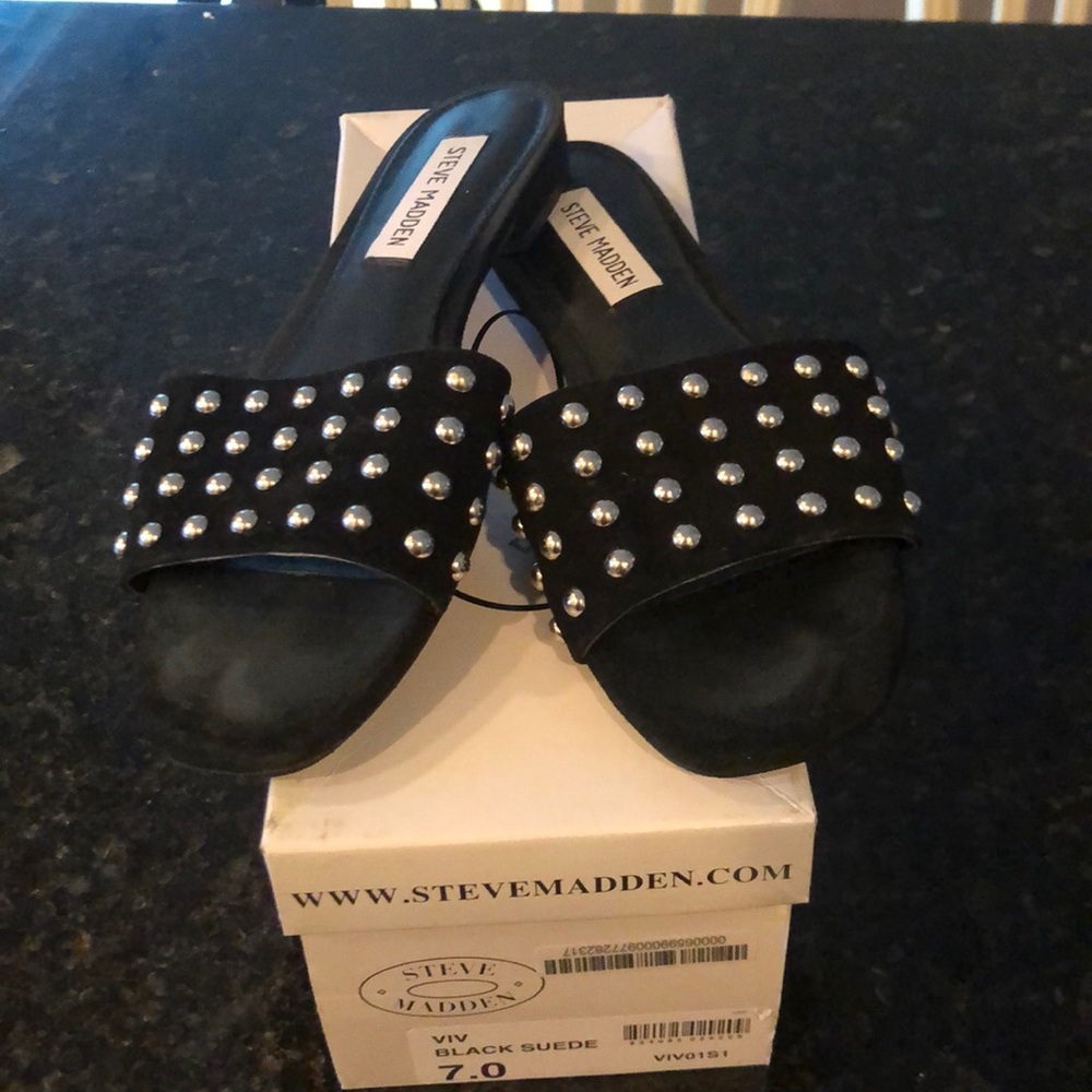 Steve Madden black suede sandal